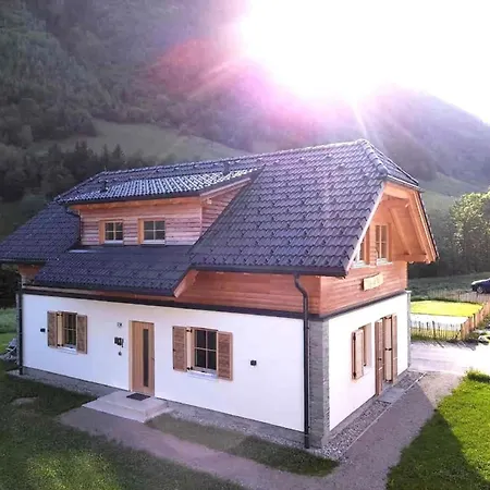 Dağ evi Haus Am Bach *